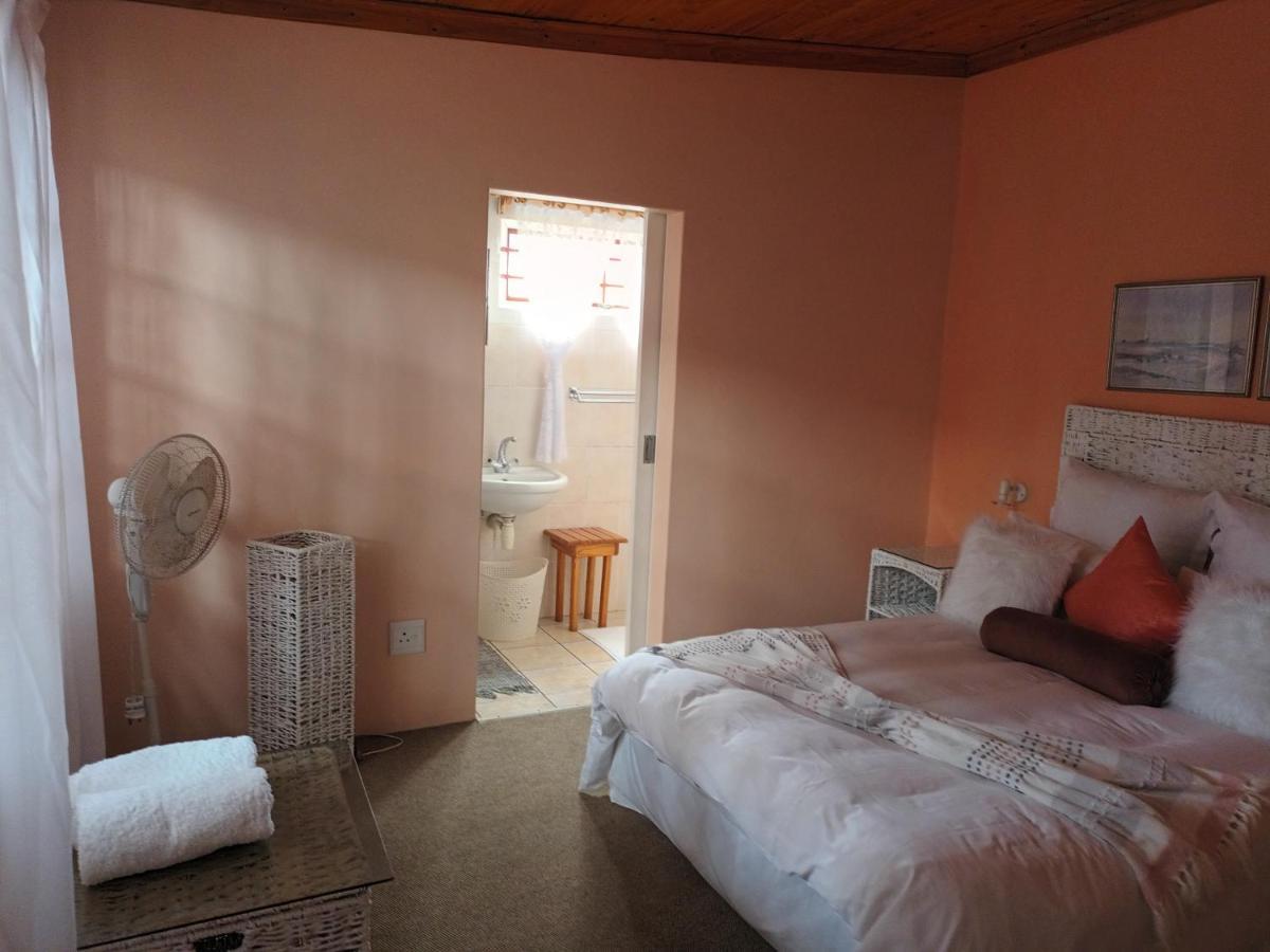Huis Klipdriftself Catering &B&B Henties Bay Exteriör bild